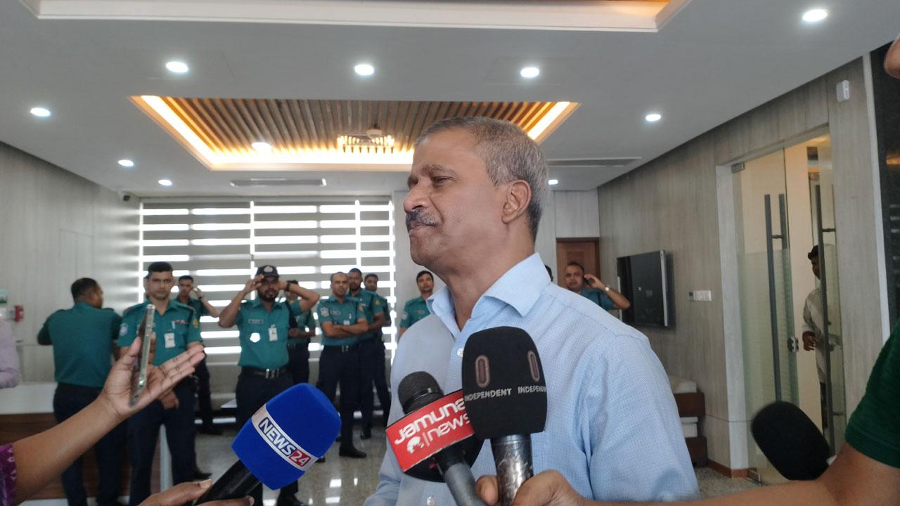 আমরা ফেব্রুয়ারিতে বিদায় নেব : আসিফ নজরুল